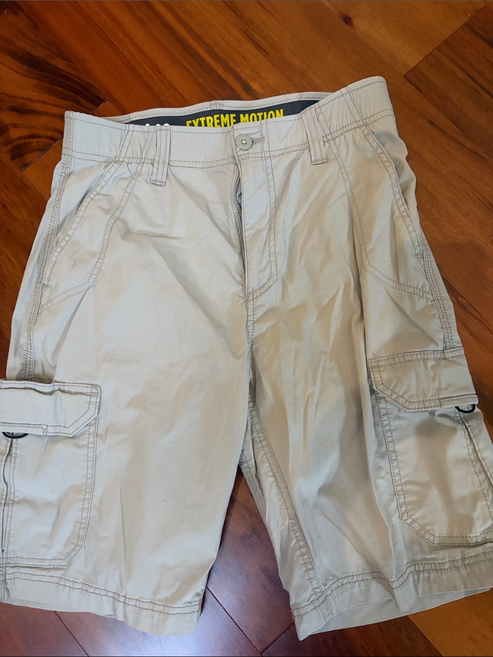 Lee Extreme Motion Light Beige Shorts